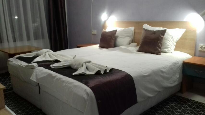 Iglika Hotell Yambol Exteriör bild