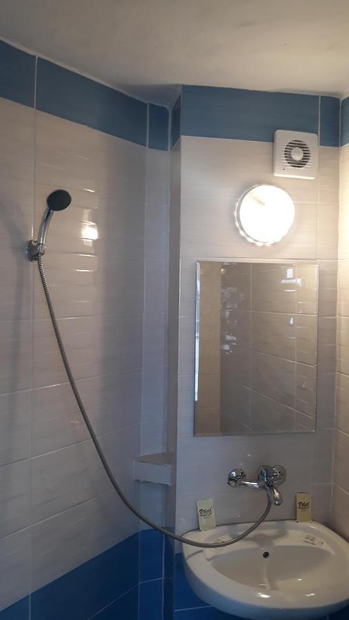 Iglika Hotell Yambol Exteriör bild