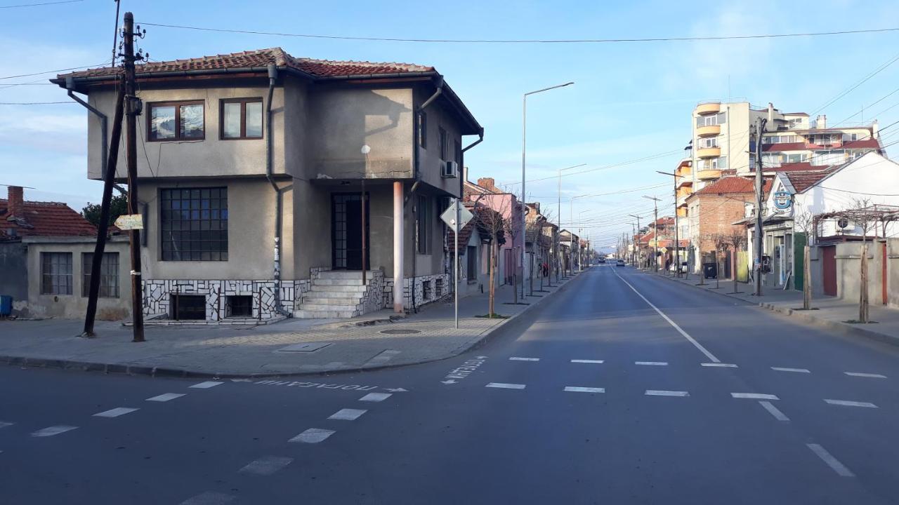 Iglika Hotell Yambol Exteriör bild