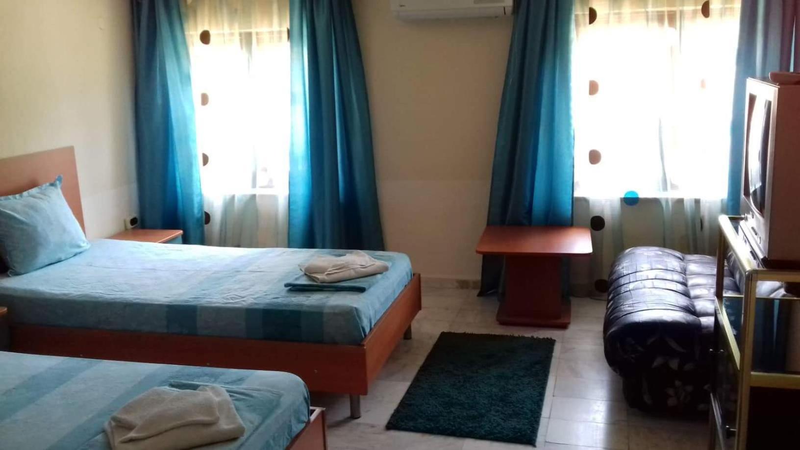 Iglika Hotell Yambol Rum bild